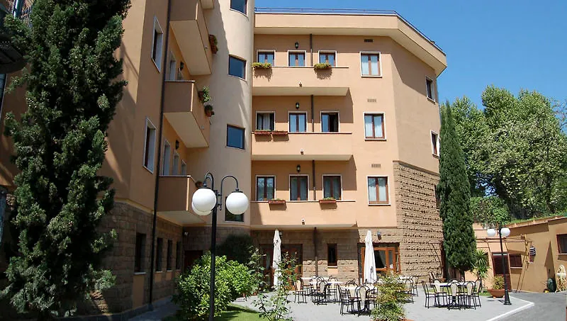 Hotel Cilicia Róma 3*,