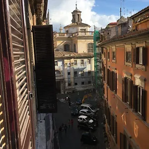Pantheon Old Apartment