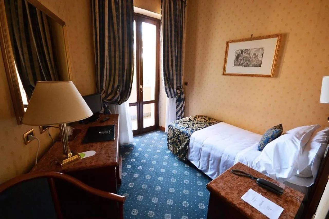 Hotel Cilicia Rome 3*,